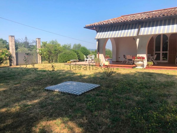 casa indipendente in vendita a Montecastrilli in zona Colle Secco
