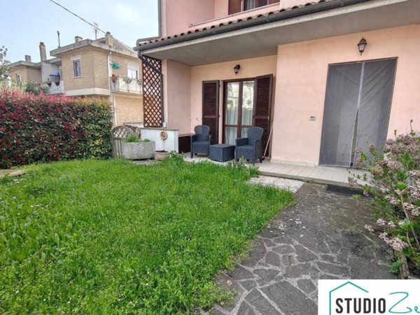 negozio in vendita a Montecastrilli in zona Colle Secco