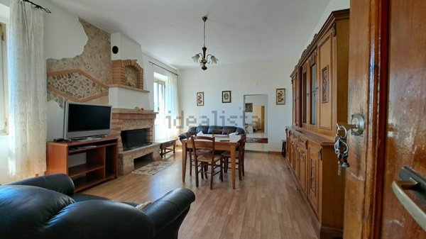 casa indipendente in vendita a Montecastrilli in zona Castel dell'Aquila
