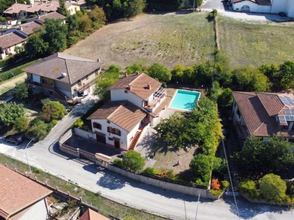 casa indipendente in vendita a Montecastrilli in zona Casteltodino