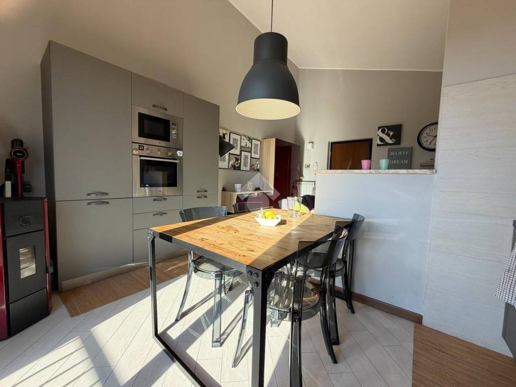 appartamento in vendita a Montecastrilli