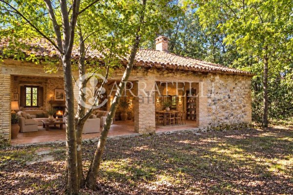 casa indipendente in vendita a Montecastrilli in zona Colle Secco