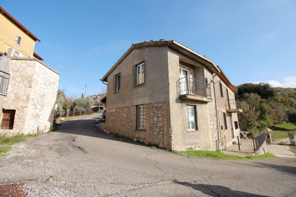 casa indipendente in vendita a Montecchio