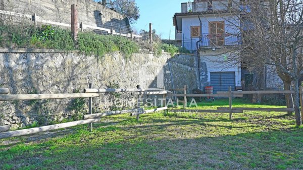 casa semindipendente in vendita a Montecchio
