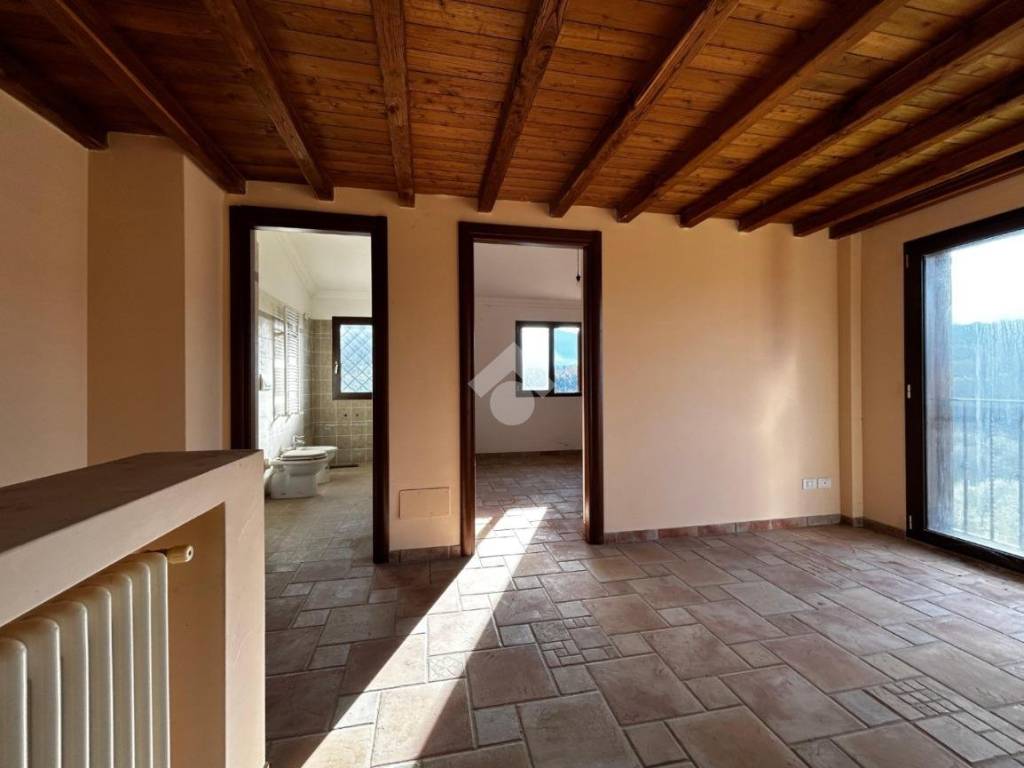 casa indipendente in vendita a Montecchio