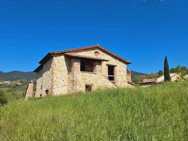 casa indipendente in vendita a Montecchio