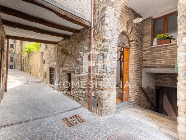 casa indipendente in vendita a Montecchio