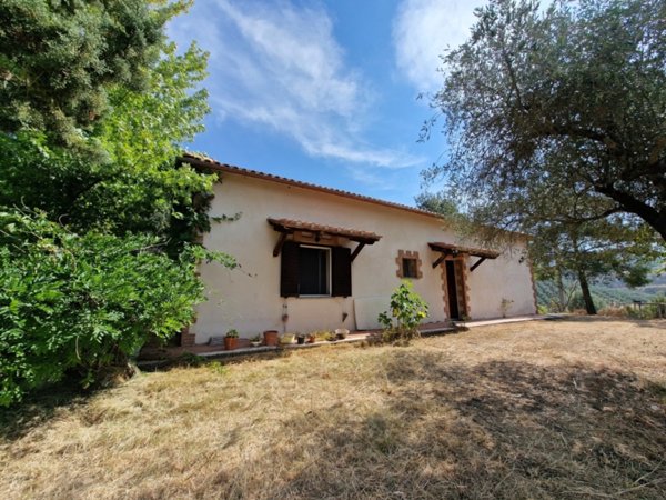 casa indipendente in vendita a Montecchio