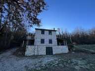 casa indipendente in vendita a Montecchio