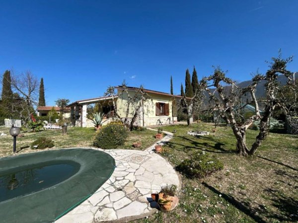 casa indipendente in vendita a Montecchio