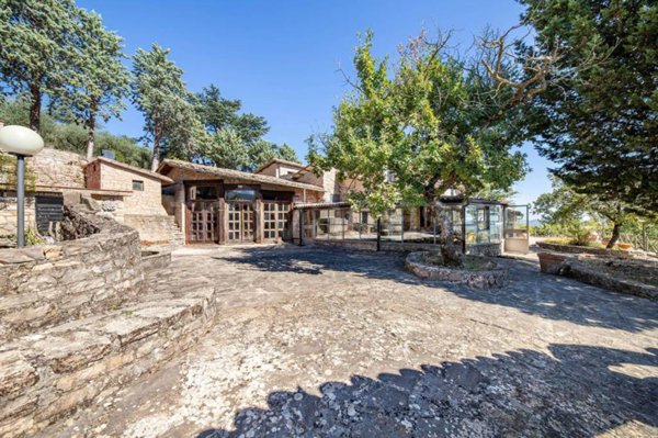 casa indipendente in vendita a Montecchio in zona Melezzole