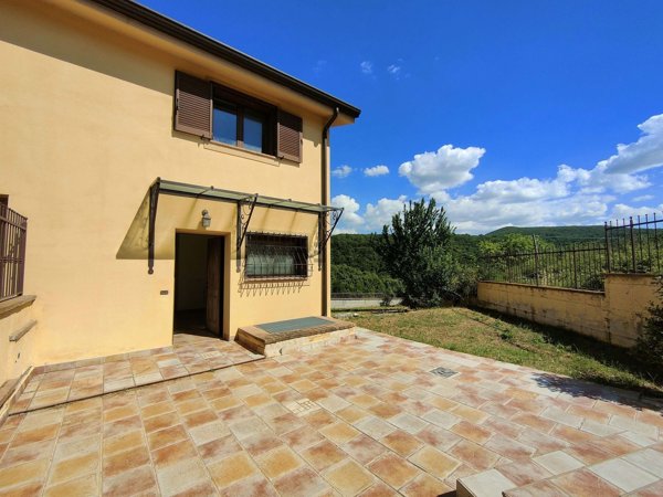 casa indipendente in vendita a Montecchio