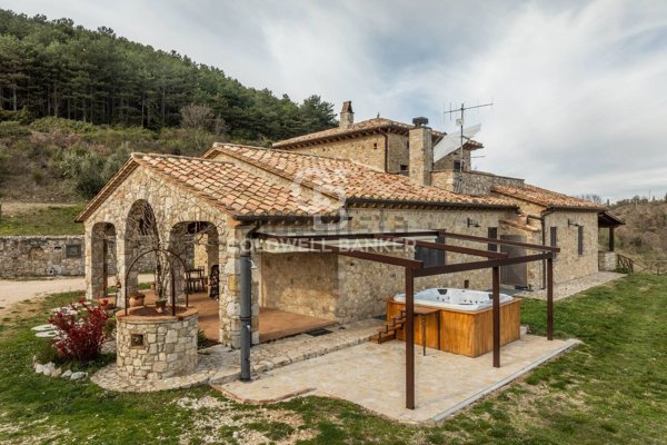 casa indipendente in vendita a Montecchio