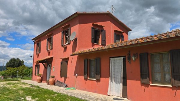 casa indipendente in vendita a Montecchio