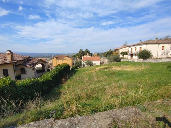 casa indipendente in vendita a Montecchio
