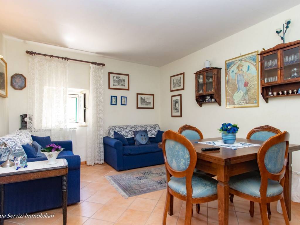 casa indipendente in vendita a Montecchio