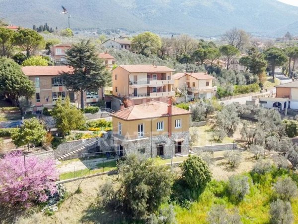 appartamento in vendita a Montecchio
