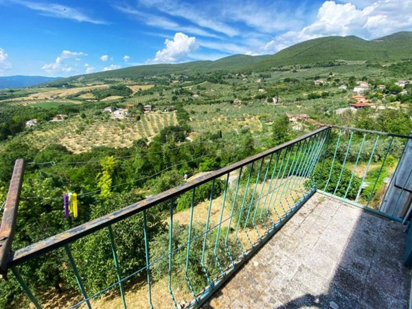 casa indipendente in vendita a Montecchio
