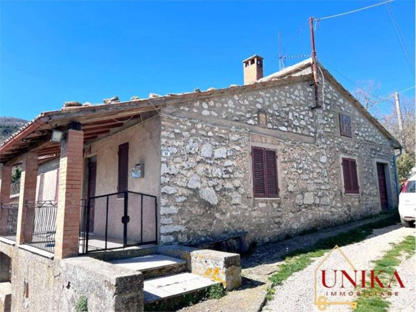 casa indipendente in vendita a Montecchio
