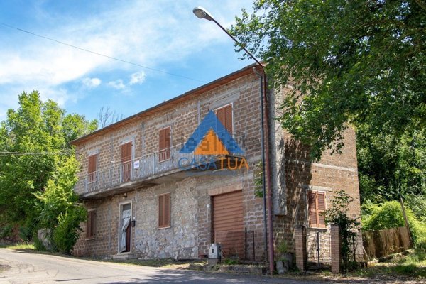 casa indipendente in vendita a Montecchio