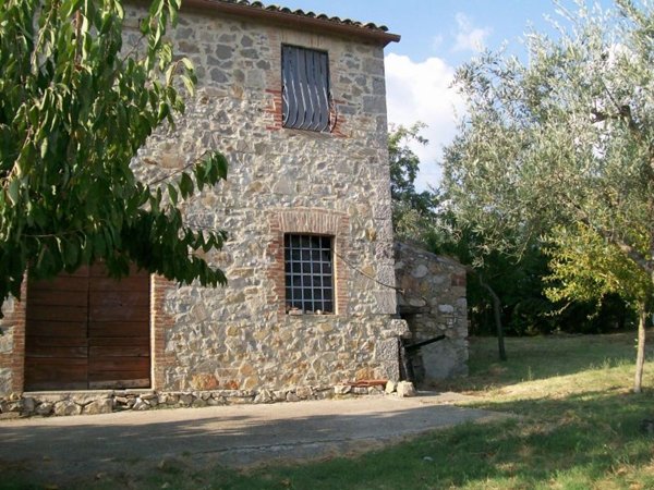 casale in vendita a Montecchio