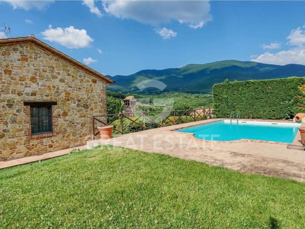 casa indipendente in vendita a Montecchio