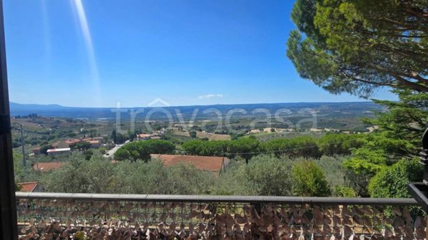 casa indipendente in vendita a Montecchio