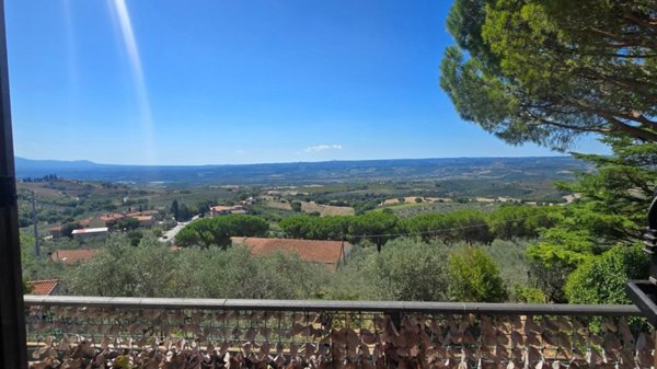 casa indipendente in vendita a Montecchio