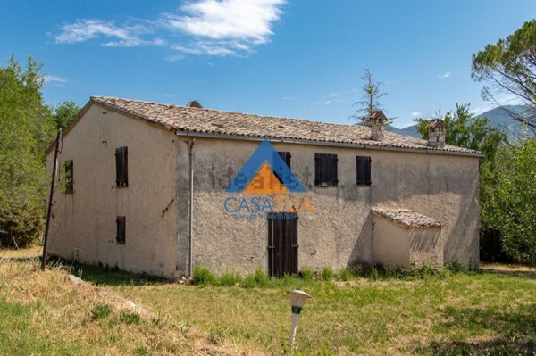 casa indipendente in vendita a Montecchio