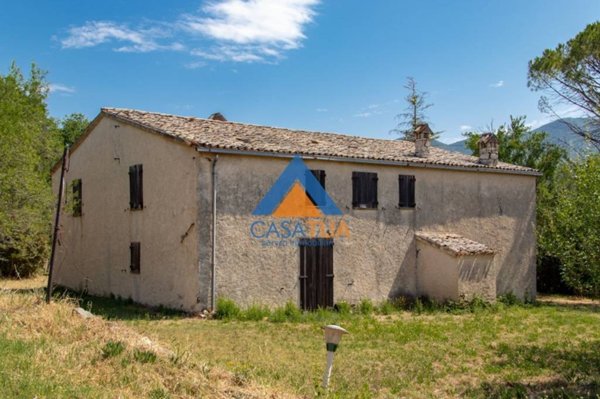 casa indipendente in vendita a Montecchio