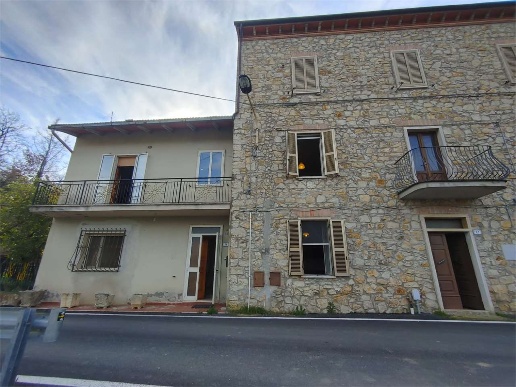 appartamento in vendita a Montecchio in zona Tenaglie