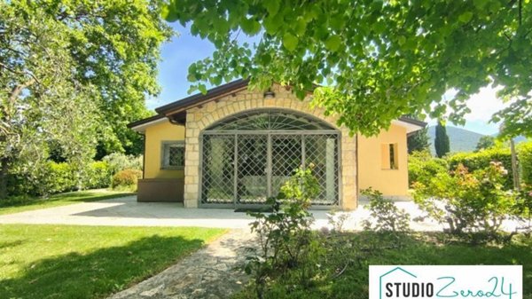 casa indipendente in vendita a Montecchio