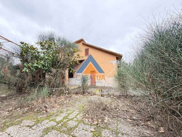 casa indipendente in vendita a Montecchio