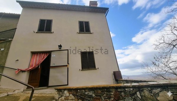 casa semindipendente in vendita a Montecchio in zona Melezzole