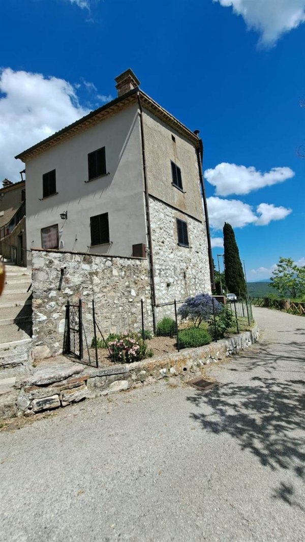 casa semindipendente in vendita a Montecchio in zona Melezzole