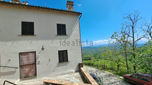 casa semindipendente in vendita a Montecchio in zona Melezzole