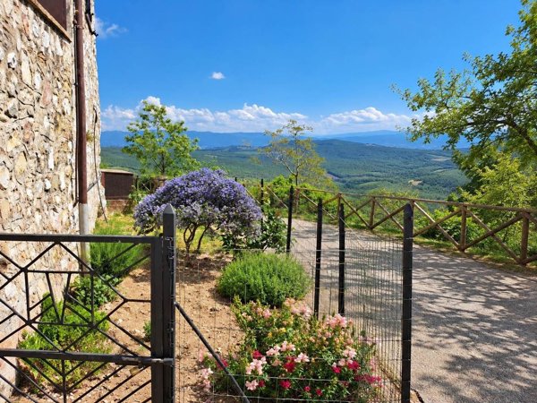 casa indipendente in vendita a Montecchio in zona Melezzole