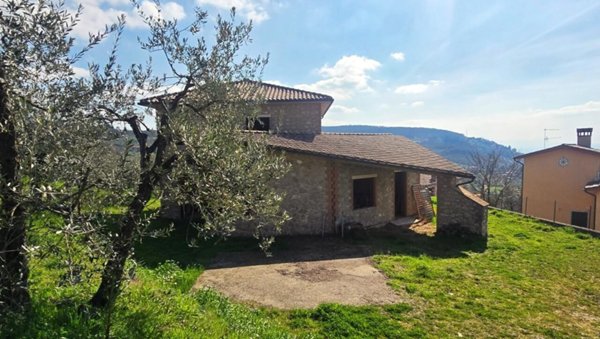 casa indipendente in vendita a Montecchio