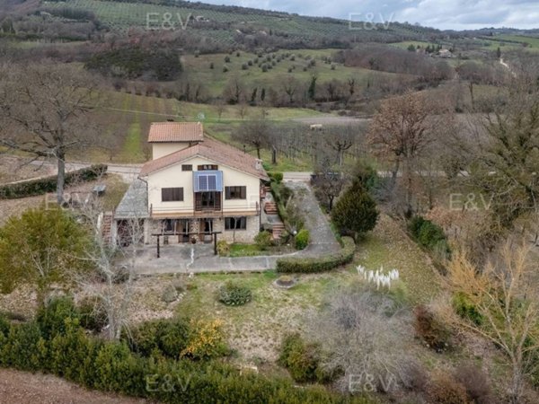 casa indipendente in vendita a Montecchio