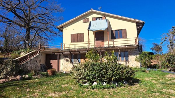 casa indipendente in vendita a Montecchio