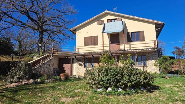 appartamento in vendita a Montecchio in zona Melezzole