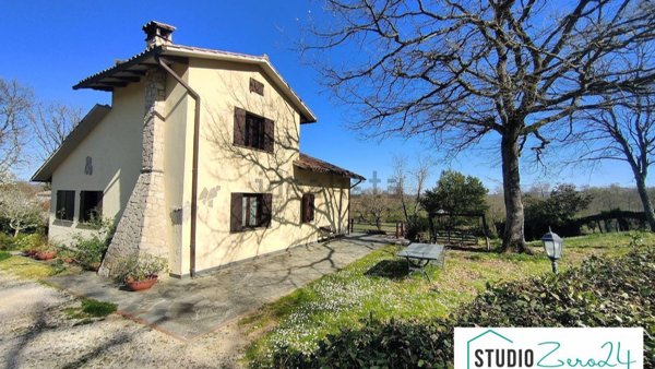 casa indipendente in vendita a Montecchio in zona Melezzole