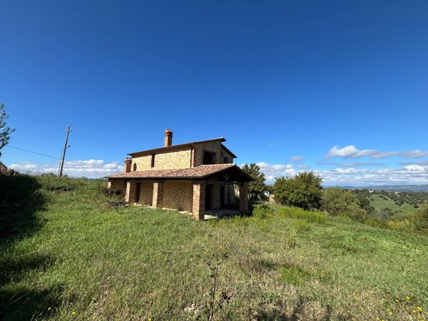 casa indipendente in vendita a Montecchio in zona Tenaglie