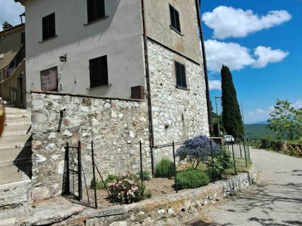 casa indipendente in vendita a Montecchio in zona Melezzole