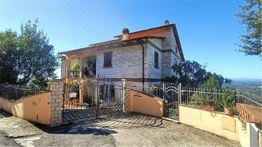 casa indipendente in vendita a Montecchio in zona Tenaglie