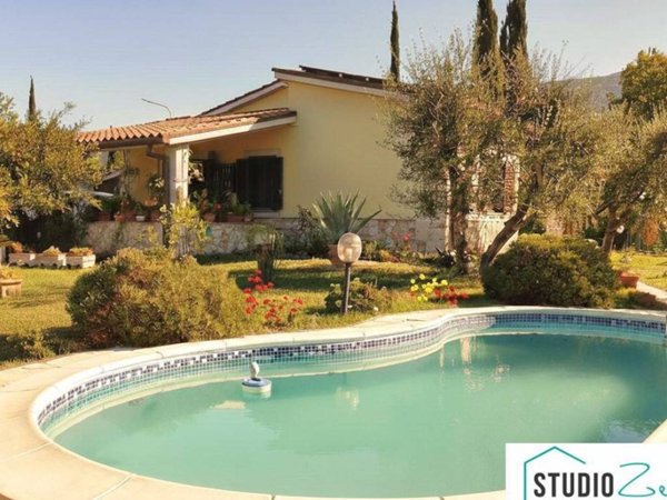 casa indipendente in vendita a Montecchio in zona San Rocco