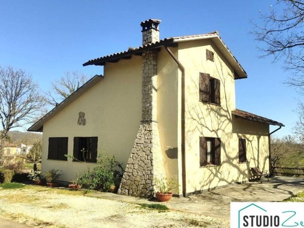 casa indipendente in vendita a Montecchio in zona Melezzole