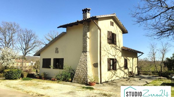 casa indipendente in vendita a Montecchio in zona Melezzole