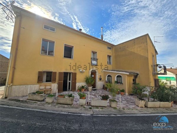 casa indipendente in vendita a Montecchio in zona Prato Giardino