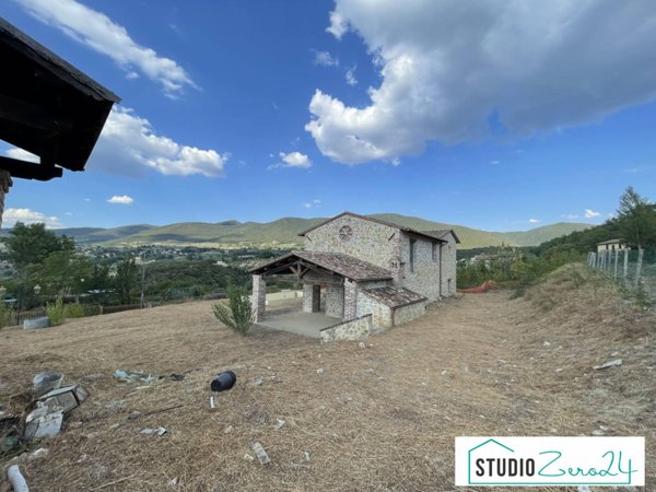 casa indipendente in vendita a Montecchio in zona Tenaglie